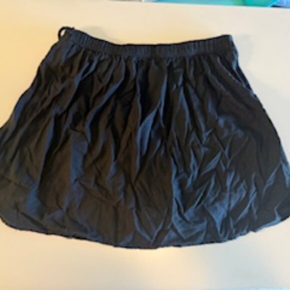 Women's Hollister Mini Black Skirt Size Small - Picture 6 of 6